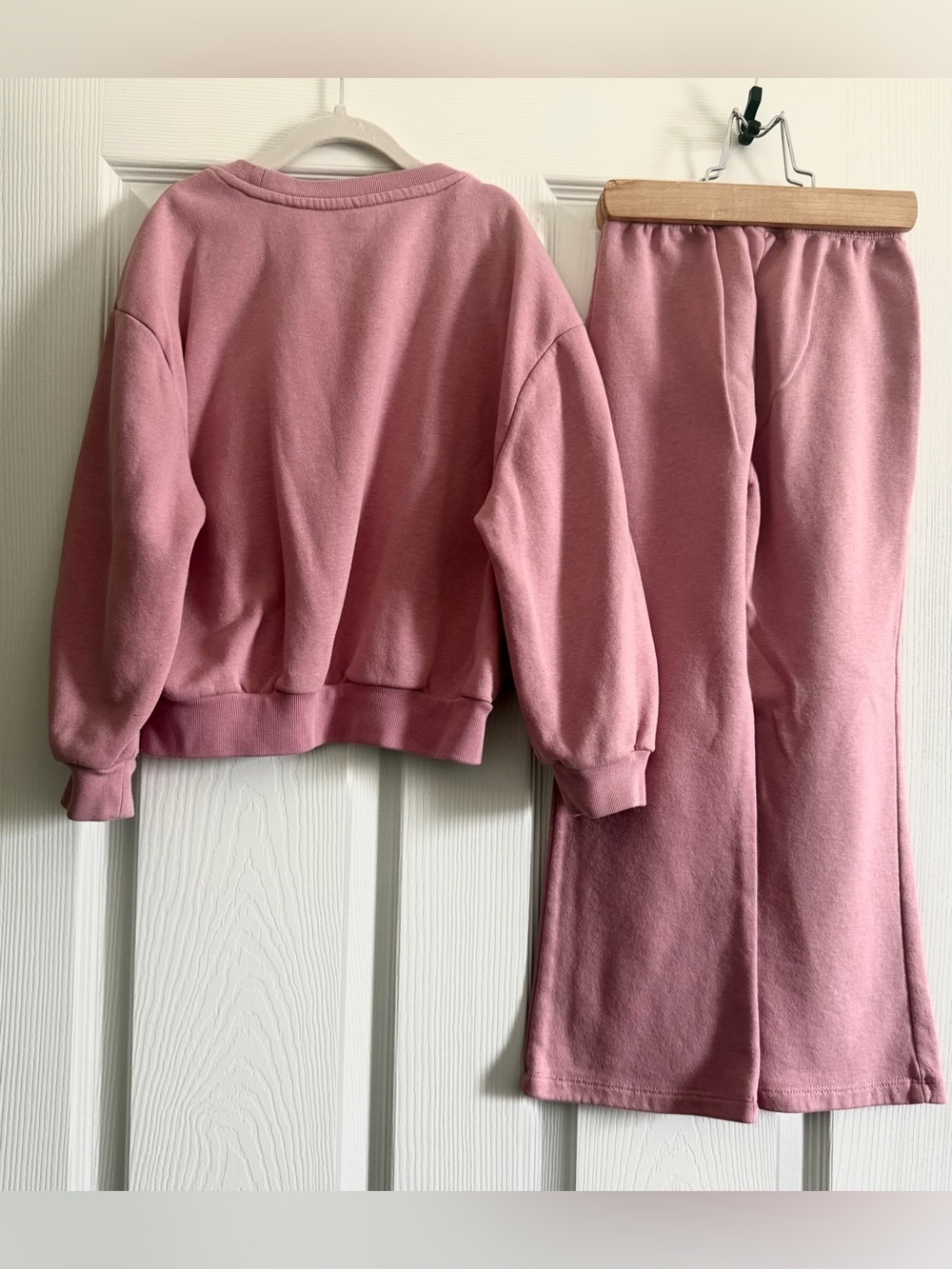GAP Pink Floral-Accent Logo Girls' sweatshirt and sweatpants Set - Picture 2 of 3